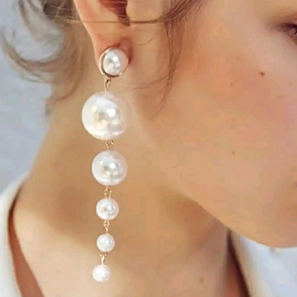 Pearl dangle earrings NWT - Picture 2 of 6